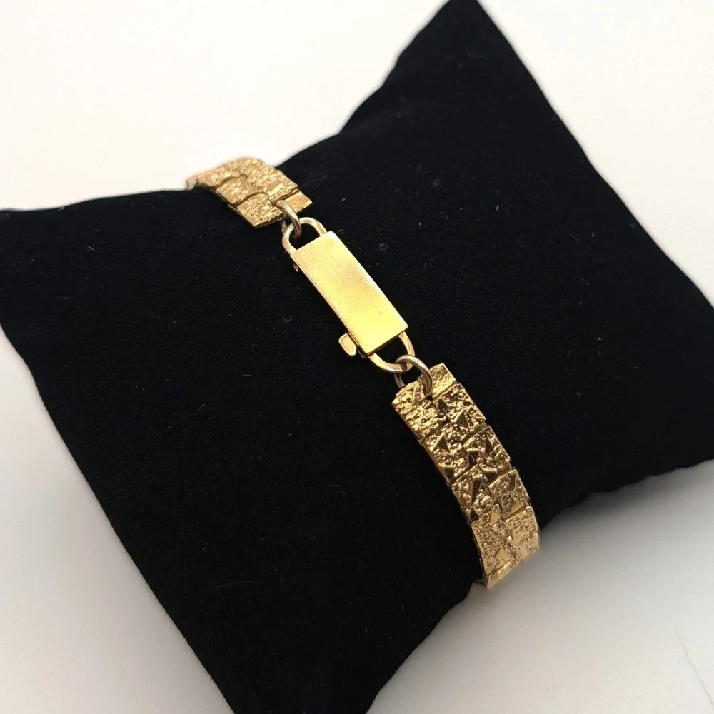 Vintage Unsigned Gold Tone Textured Link Bracelet Nugget Bark Style 6.75
